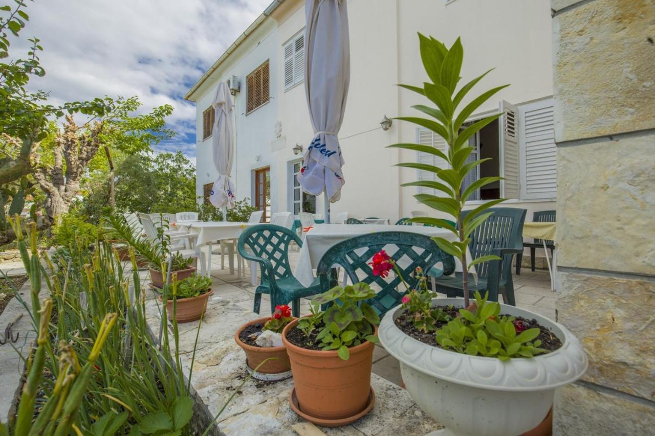 Rooms Padovan Banjol Exterior foto