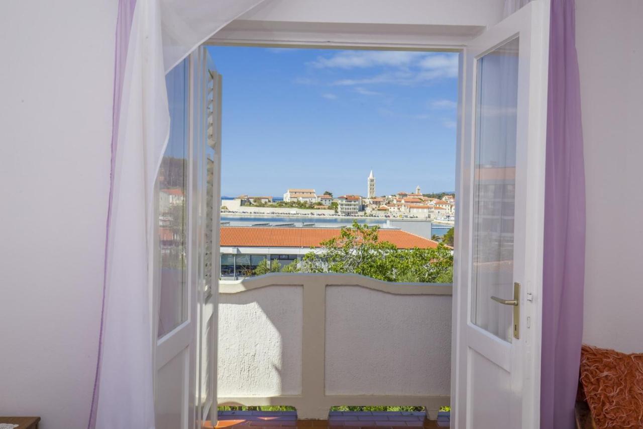 Rooms Padovan Banjol Exterior foto