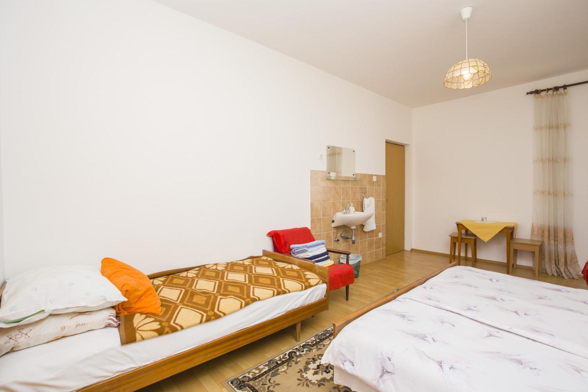 Rooms Padovan Banjol Exterior foto