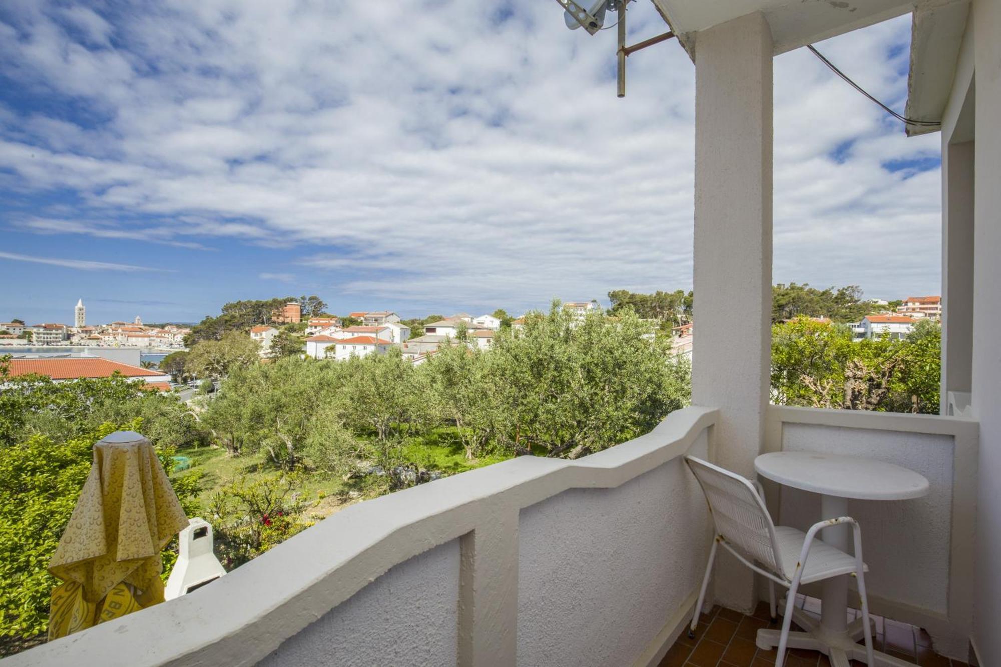 Rooms Padovan Banjol Exterior foto