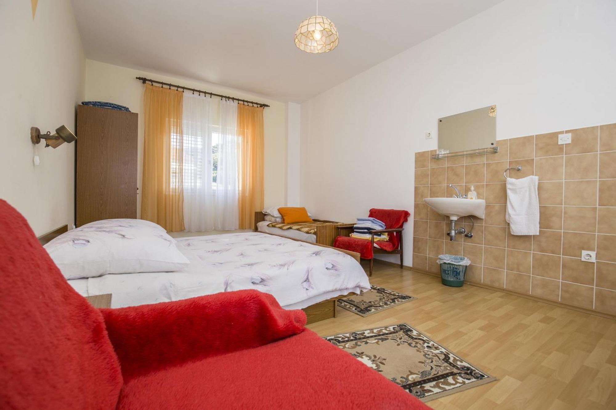 Rooms Padovan Banjol Exterior foto