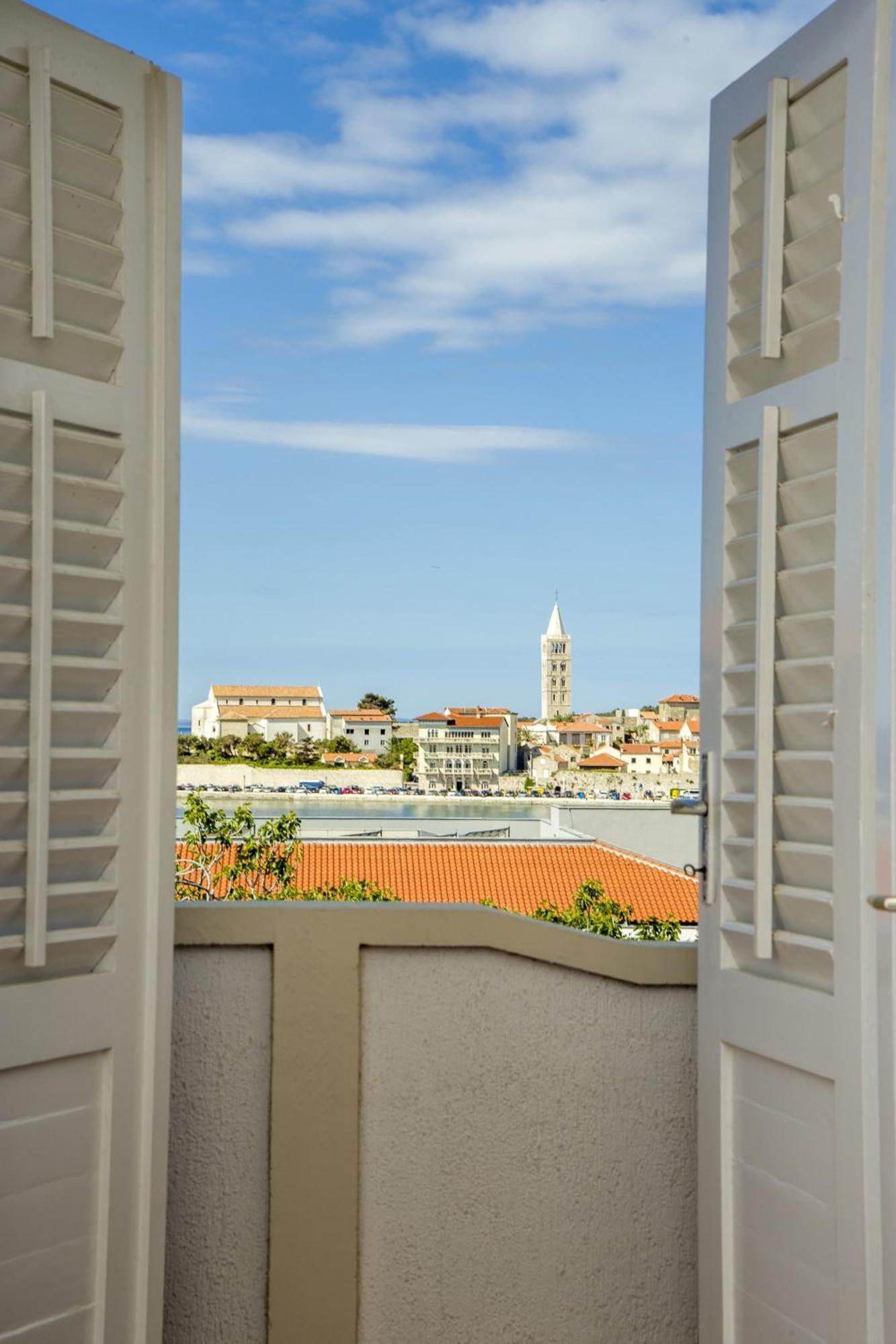Rooms Padovan Banjol Exterior foto